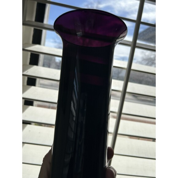 19th CENTURY, BLACK AMETHYST FLUTED VASE, 8.75Hx4W, Blown, Very Elegant